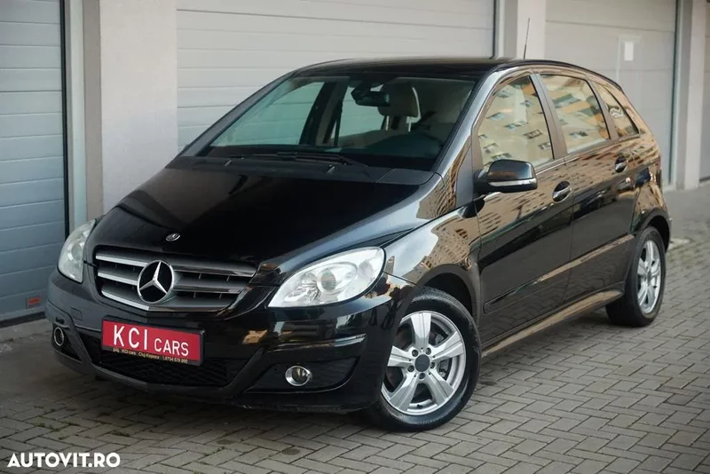 Mercedes-Benz B 180